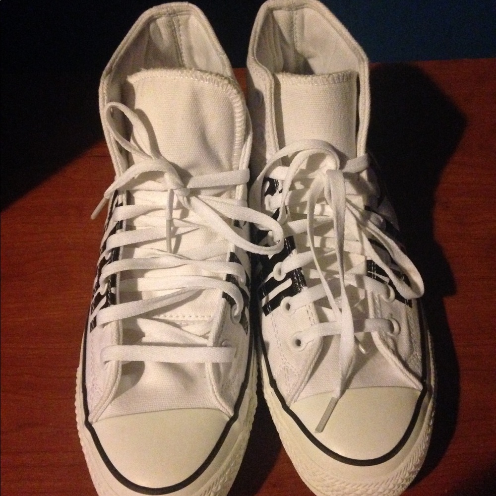 FAKE white all star converses